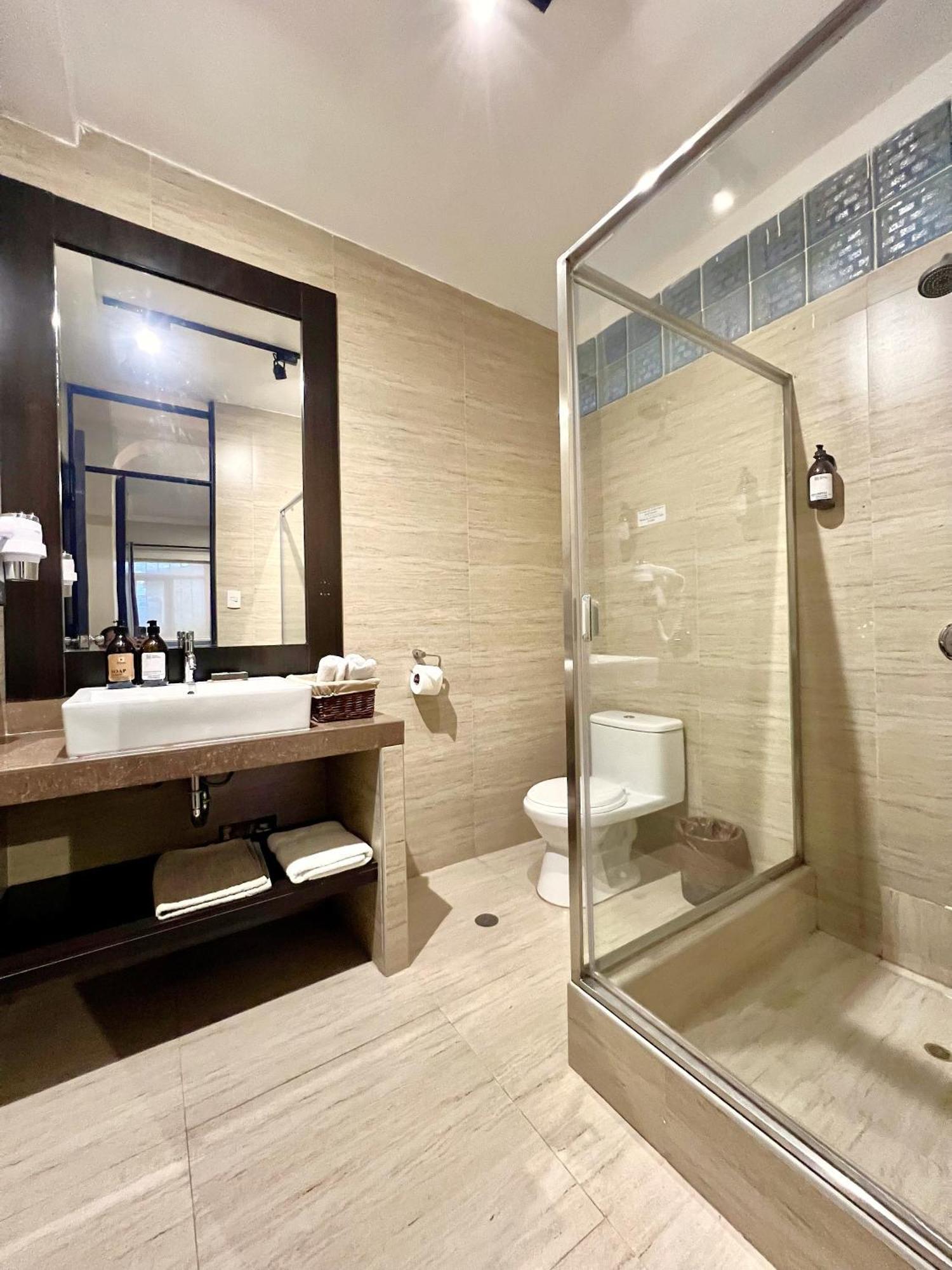 R Y R Pardo Hotel